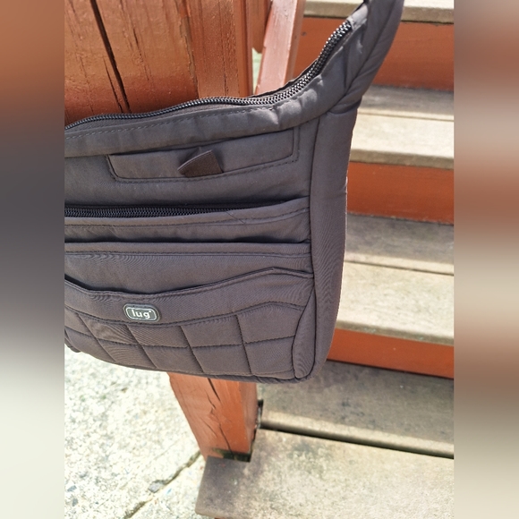 Like new Lug Crossbody. Medium Size - Picture 5 of 10